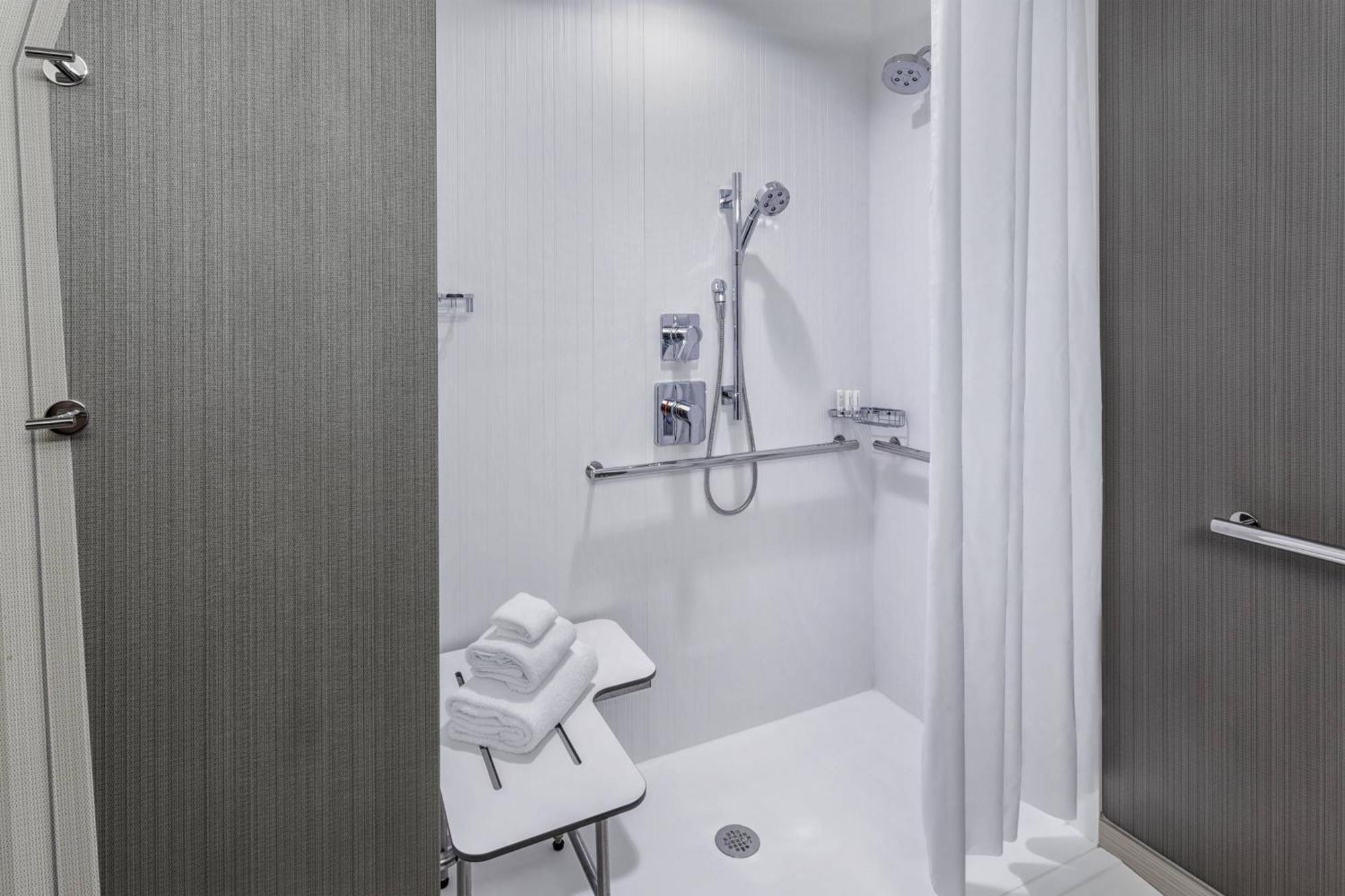 Hotel Courtyard By Marriott Wayne Fairfield Esterno foto